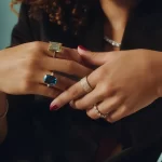 How to Wear a Cocktail Ring?